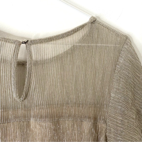 W5 Neutral Gold Shimmer Pleated Flutter Sleeve Blouse NWT - Picture 6 of 7